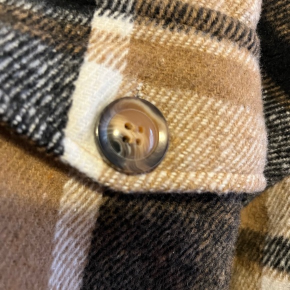 Shirt jacket in camel, cream and black plaid - Picture 6 of 6